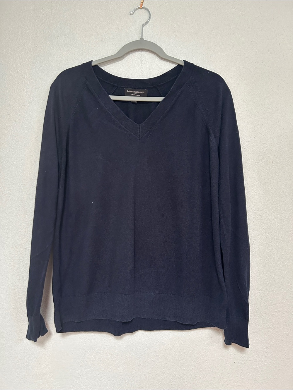 Banana Republic Navy V-Neck Lightweight Sweater